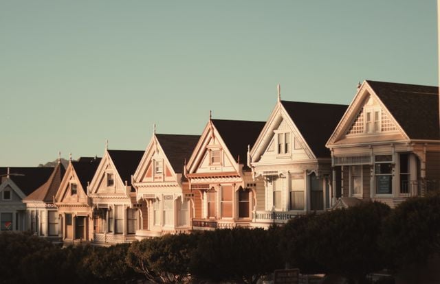 Independent Property Valuations: CGT, SMSF and stamp duty explained » independent property valuation properties in a line, SMSF purchased properties require a independent property valuation